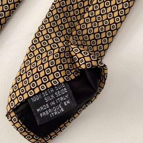 Giorgio Armani mens gold black geo print 100% silk soft neck tie EUC - Picture 4 of 5